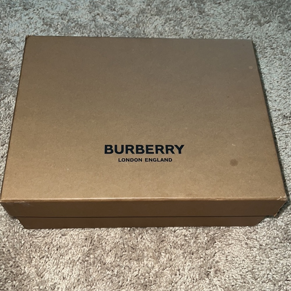 Burberry Heels - Picture 11 of 11